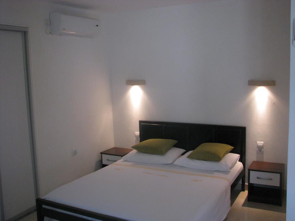 Apartments Blanka Zrnovo Quarto foto