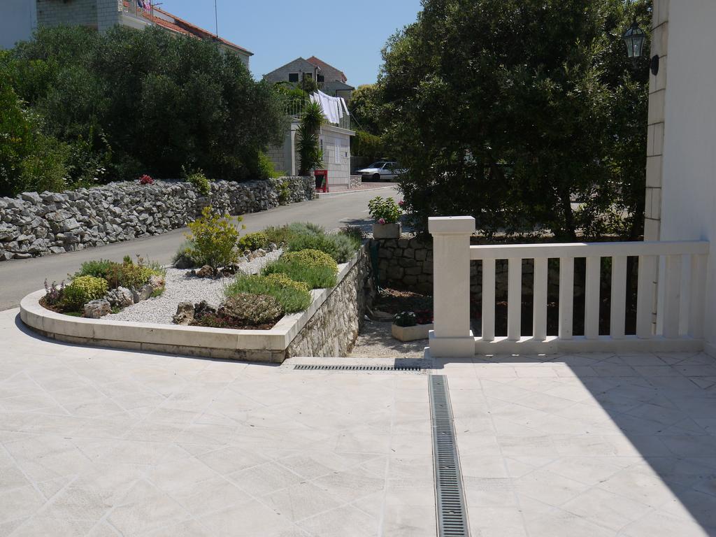 Apartments Blanka Zrnovo Exterior foto