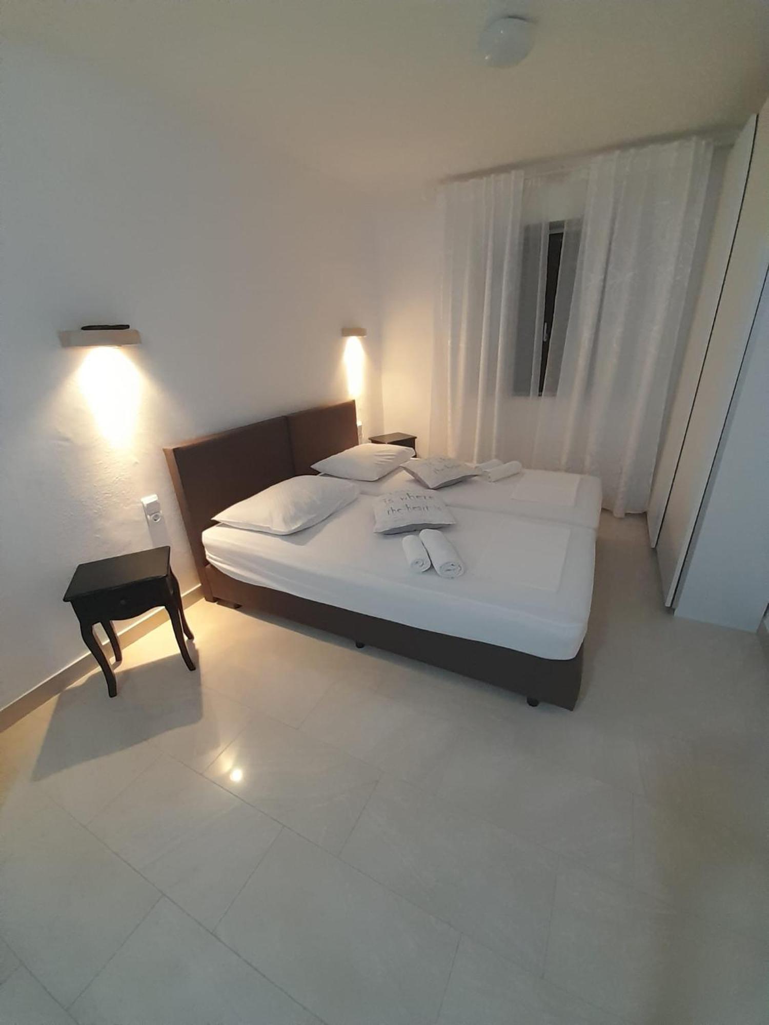 Apartments Blanka Zrnovo Exterior foto