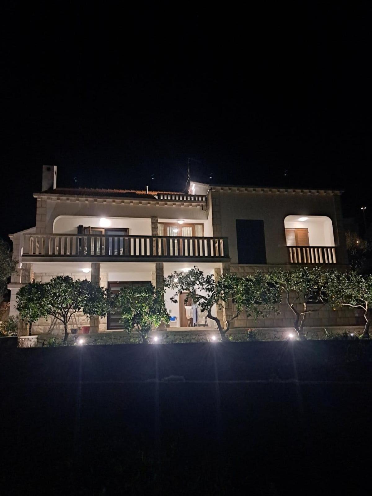 Apartments Blanka Zrnovo Exterior foto