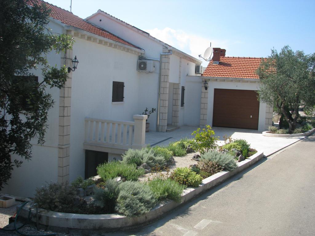 Apartments Blanka Zrnovo Exterior foto